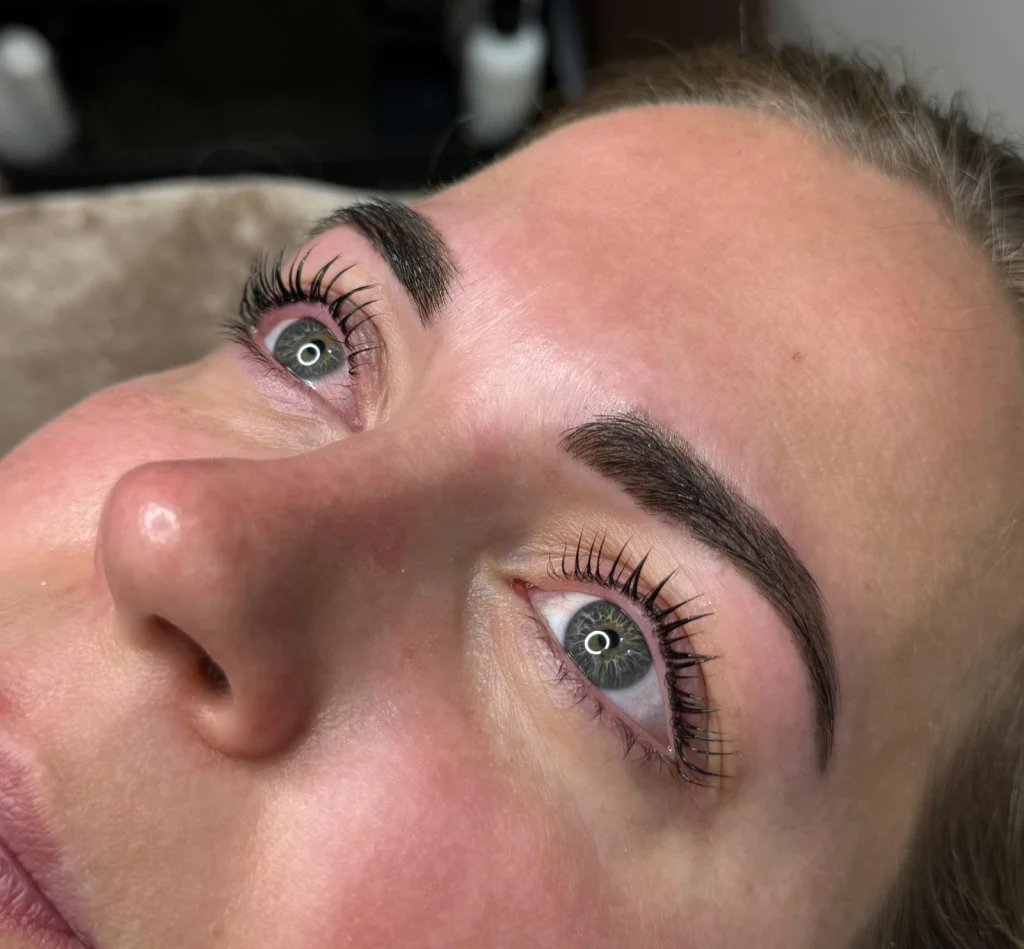 Wimperlifting met verven